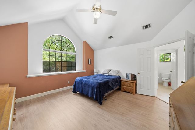 135 E Wilde Yaupon, The Woodlands, TX 77381