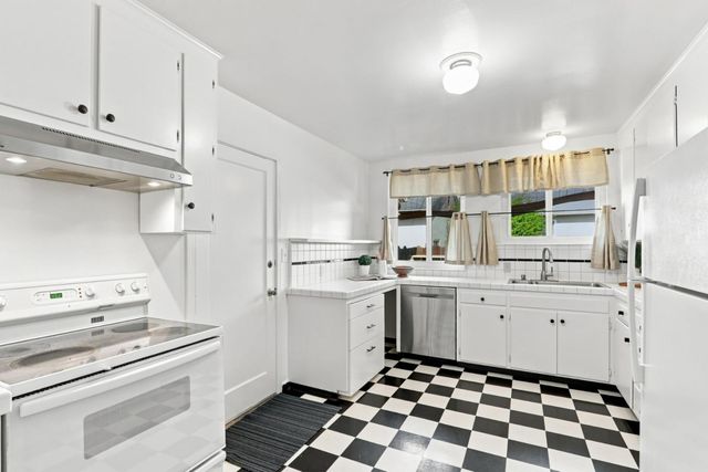 2522 Forest Avenue, San Jose, CA 95117
