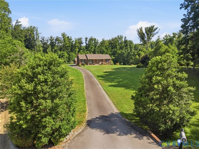 9193 Blakewood Dr, Mechanicsville, VA 23116