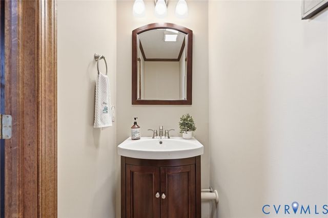 9193 Blakewood Dr, Mechanicsville, VA 23116