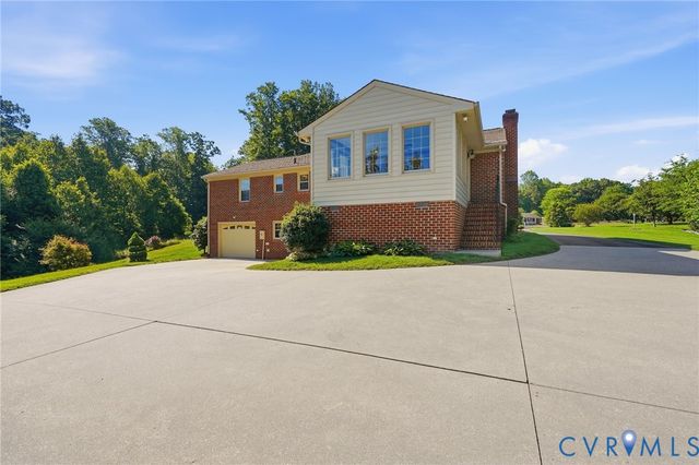 9193 Blakewood Dr, Mechanicsville, VA 23116