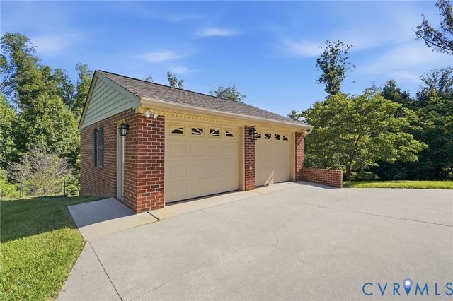 9193 Blakewood Dr, Mechanicsville, VA 23116