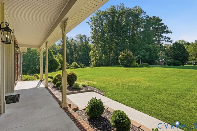 9193 Blakewood Dr, Mechanicsville, VA 23116