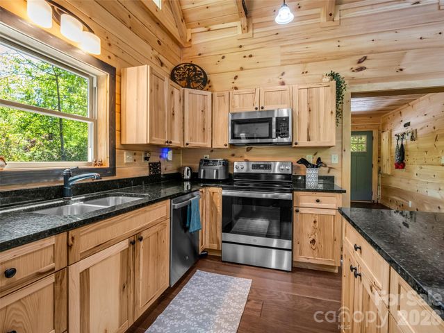 194 Summer Morning Court, Lake Lure, NC 28746