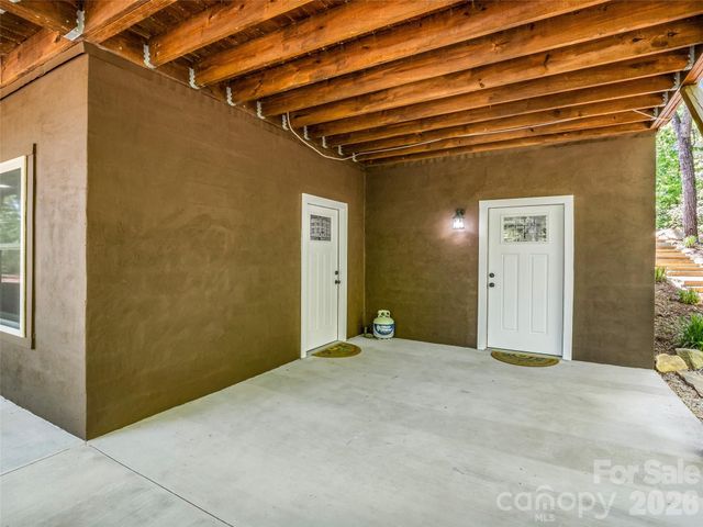 194 Summer Morning Court, Lake Lure, NC 28746