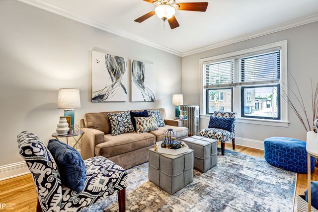 1949 W Argyle Street 1, Chicago, IL 60640