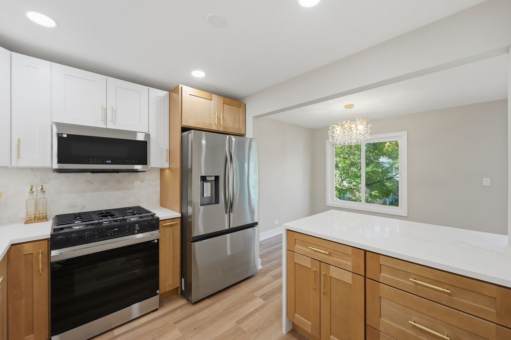 1952 N Hidden Creek Circle 7, Palatine, IL 60074 — photo 5