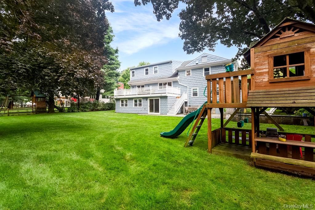 18 Shady Brook Lane, Old Greenwich, CT 06870 — photo 2