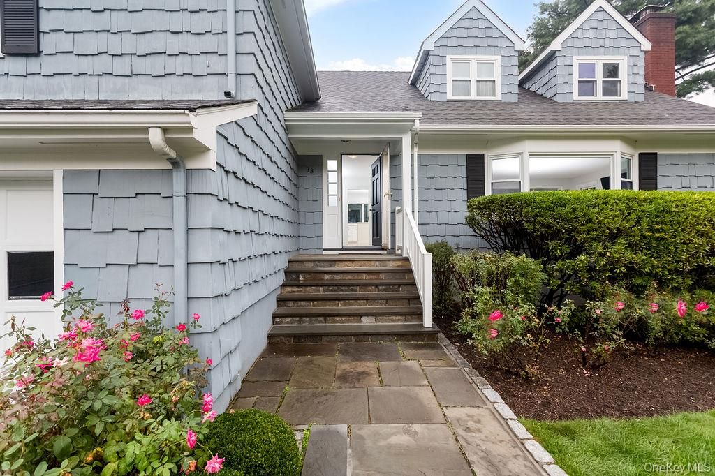 18 Shady Brook Lane, Old Greenwich, CT 06870 — photo 3
