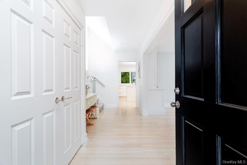 18 Shady Brook Lane, Old Greenwich, CT 06870 — photo 4
