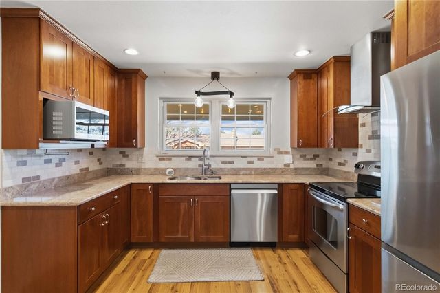 6984 Dover Way, Arvada, CO 80004