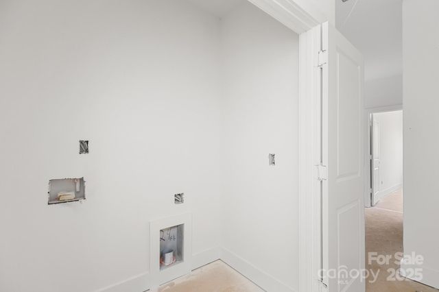 901 N Hoskins Road, Charlotte, NC 28216