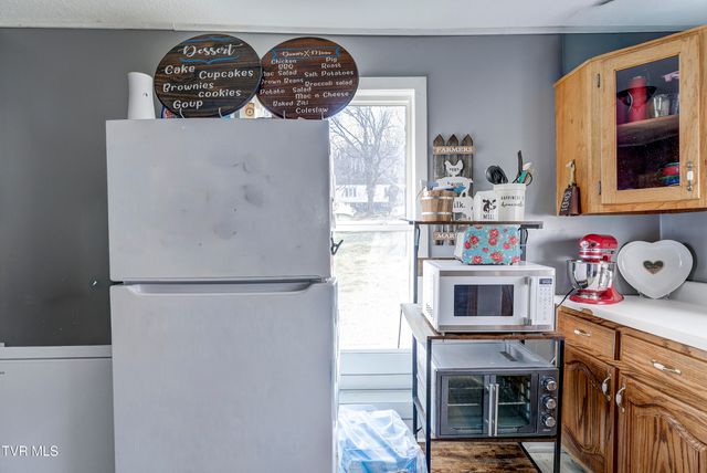 1820 Ridgeway Drive, Kingsport, TN 37664