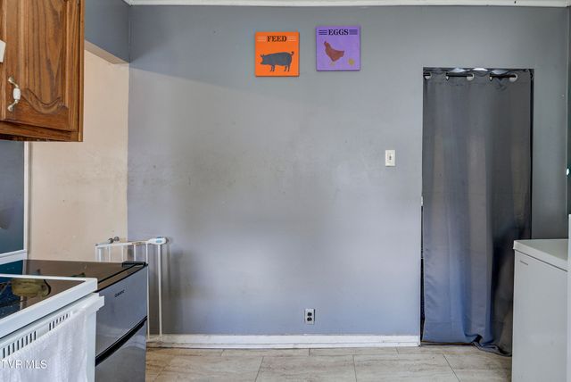 1820 Ridgeway Drive, Kingsport, TN 37664