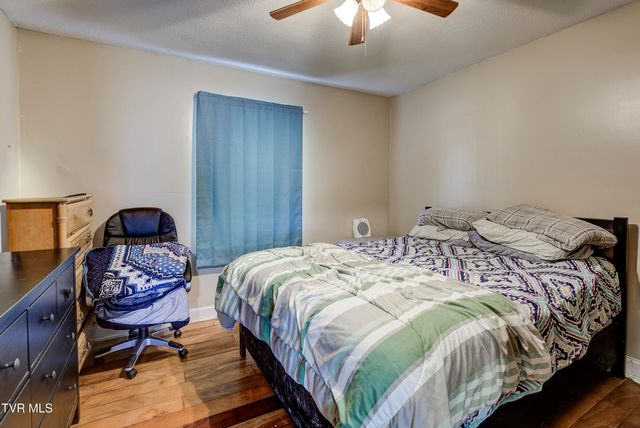 1820 Ridgeway Drive, Kingsport, TN 37664