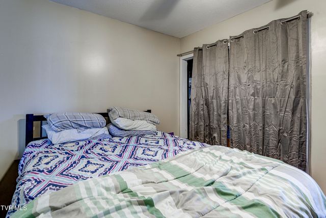 1820 Ridgeway Drive, Kingsport, TN 37664