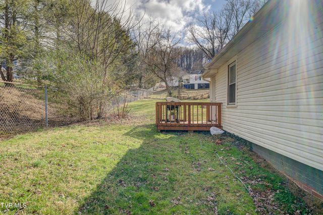 1820 Ridgeway Drive, Kingsport, TN 37664