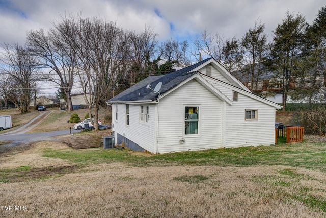 1820 Ridgeway Drive, Kingsport, TN 37664