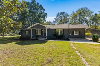 241 River Rd., Hattiesburg, MS 39401