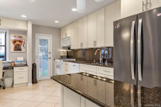 147-16 72nd Avenue 182A, Flushing, NY 11367
