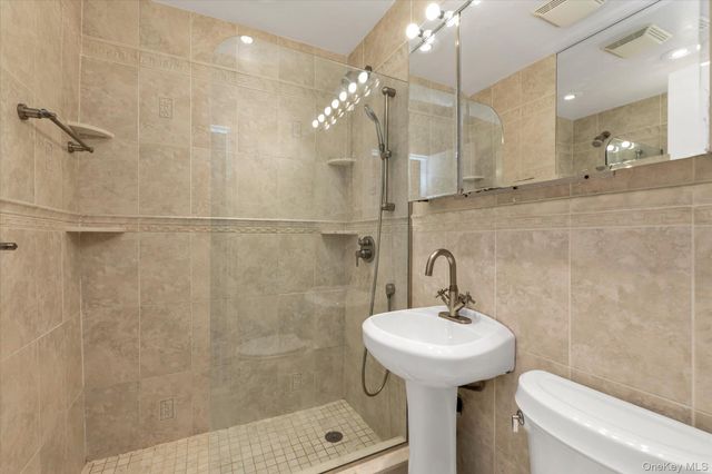 147-16 72nd Avenue 182A, Flushing, NY 11367
