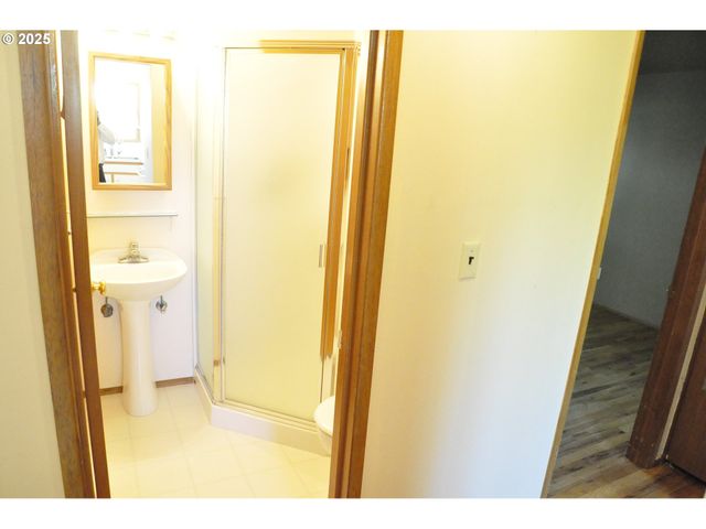 1770 THOMPSON Rd, Woodburn, OR 97071