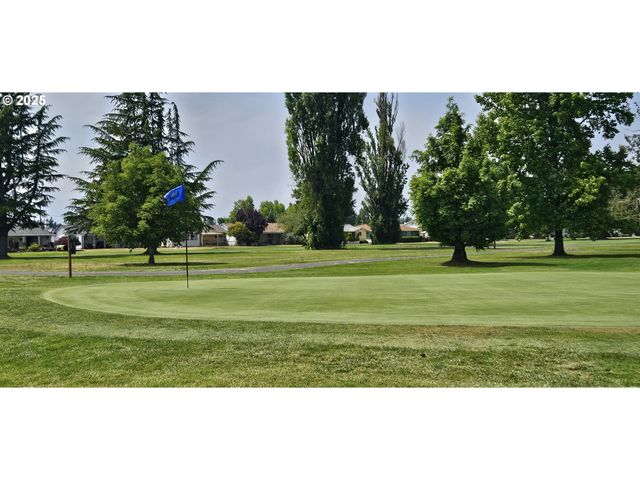1770 THOMPSON Rd, Woodburn, OR 97071