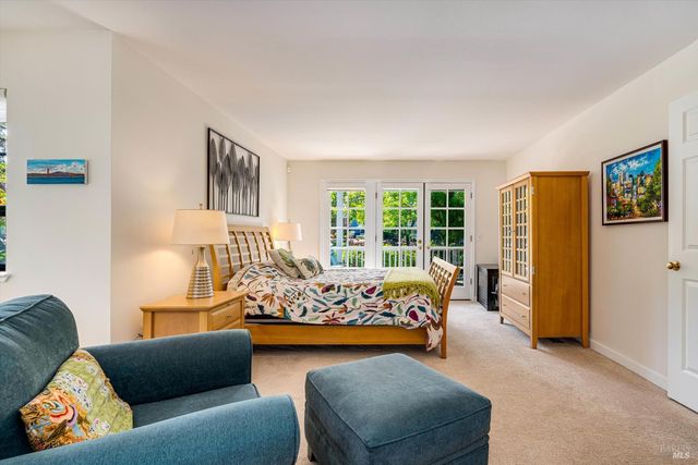 18120 Vassar Ct, Sonoma, CA 95476