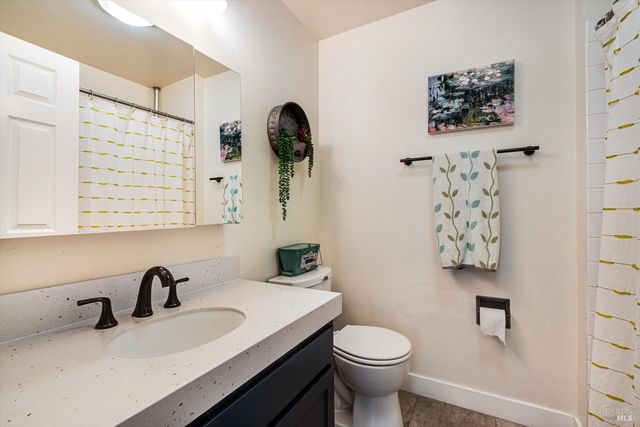 18120 Vassar Ct, Sonoma, CA 95476