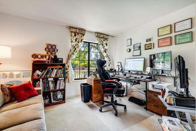 18120 Vassar Ct, Sonoma, CA 95476