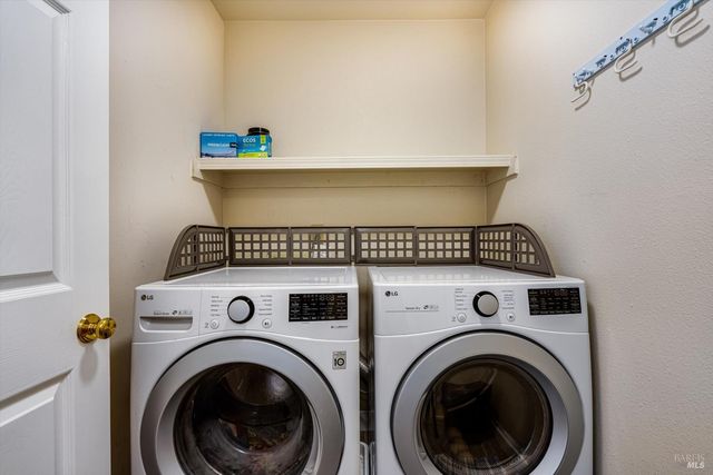 18120 Vassar Ct, Sonoma, CA 95476