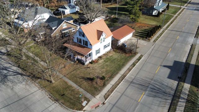 423 S Grove Street, Walcott, IA 52773