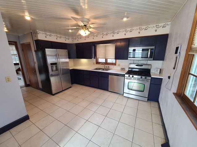 423 S Grove Street, Walcott, IA 52773