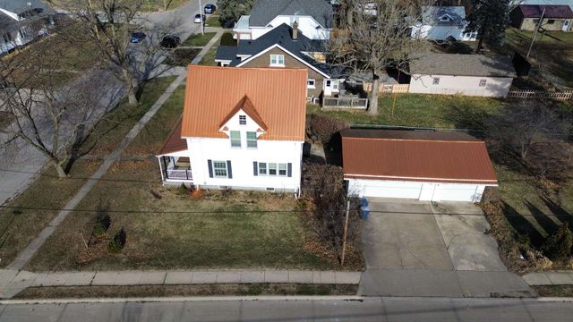 423 S Grove Street, Walcott, IA 52773