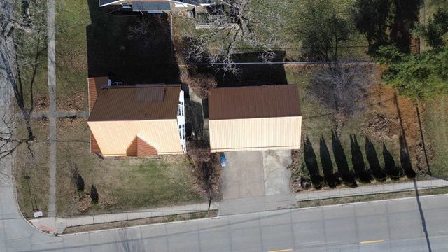 423 S Grove Street, Walcott, IA 52773