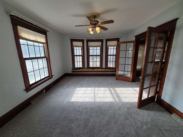 423 S Grove Street, Walcott, IA 52773