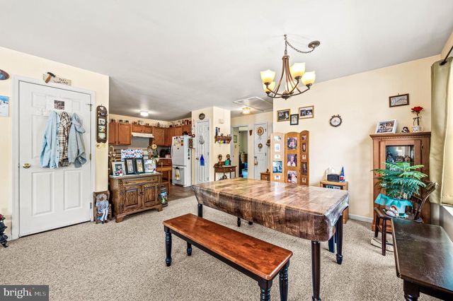 122 N 4TH ST, Bally, PA 19503