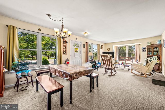 122 N 4TH ST, Bally, PA 19503