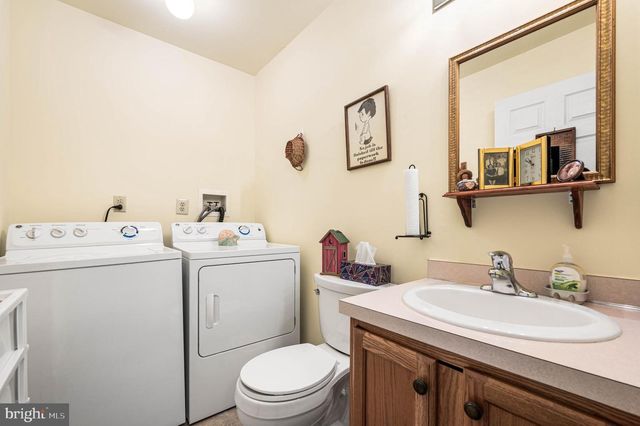 122 N 4TH ST, Bally, PA 19503