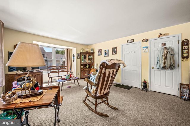 122 N 4TH ST, Bally, PA 19503