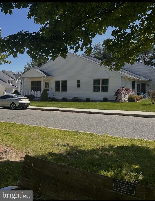 122 N 4TH ST, Bally, PA 19503