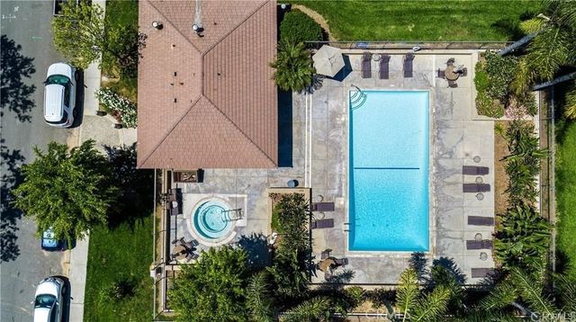 84 Lemon 270, Irvine, CA 92618