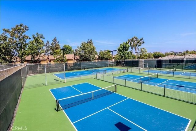 84 Lemon 270, Irvine, CA 92618