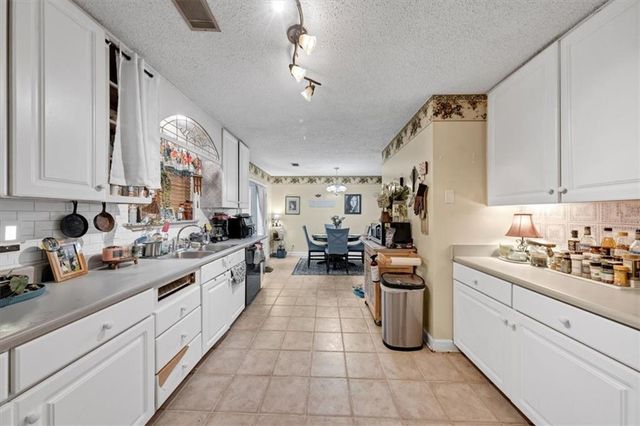226 N Wesleyan Circle N, Macon, GA 31210