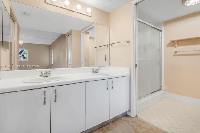 13105 SW 16th Ct 101L, Pembroke Pines, FL 33027