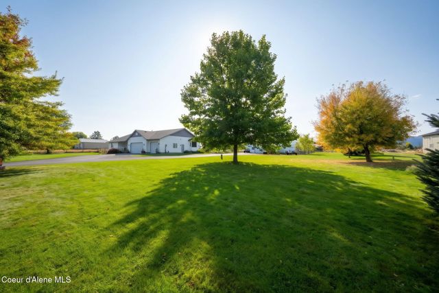 9870 W Gallop LN, Post Falls, ID 83854