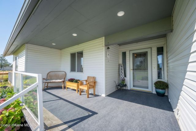 9870 W Gallop LN, Post Falls, ID 83854