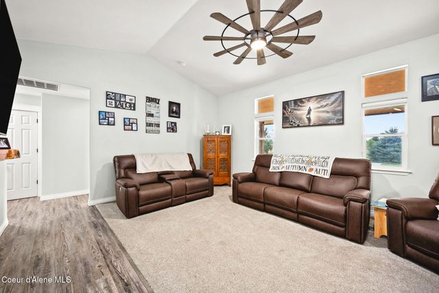 9870 W Gallop LN, Post Falls, ID 83854