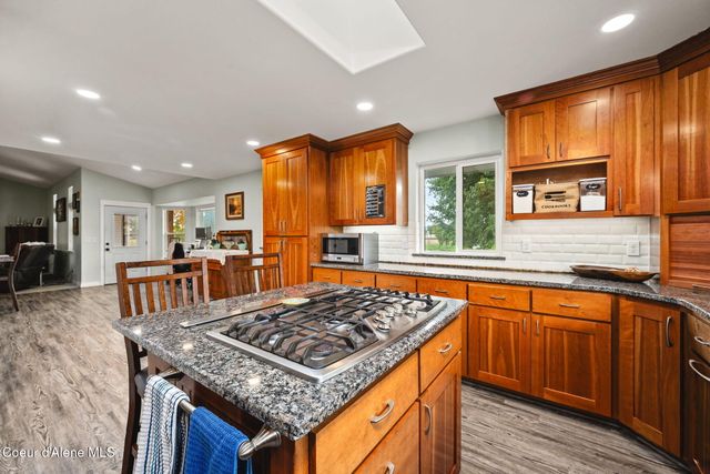 9870 W Gallop LN, Post Falls, ID 83854