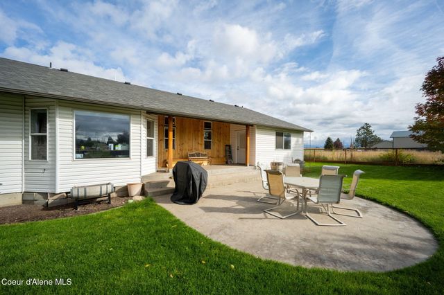 9870 W Gallop LN, Post Falls, ID 83854